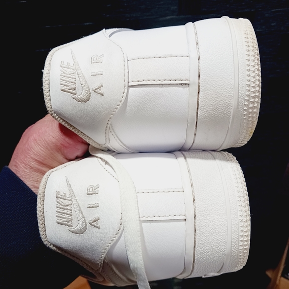 Nike Air Force 1 '07 LV8 Streetwear/Lifestyle Shoes Size 11 - Picture 9 of 9